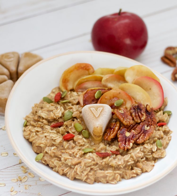 Comforting Oatmeal Bowl with the Evive Yin Smoothie